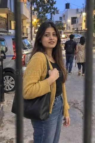 Ishita, 24, MG Road — photo 3