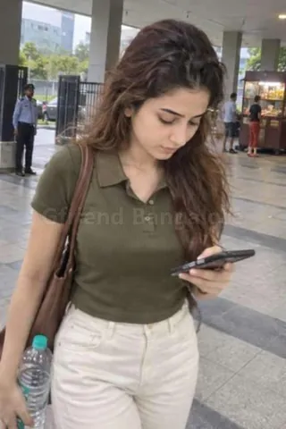 Suhani, 20, from Banaswadi, escort in Bangalore